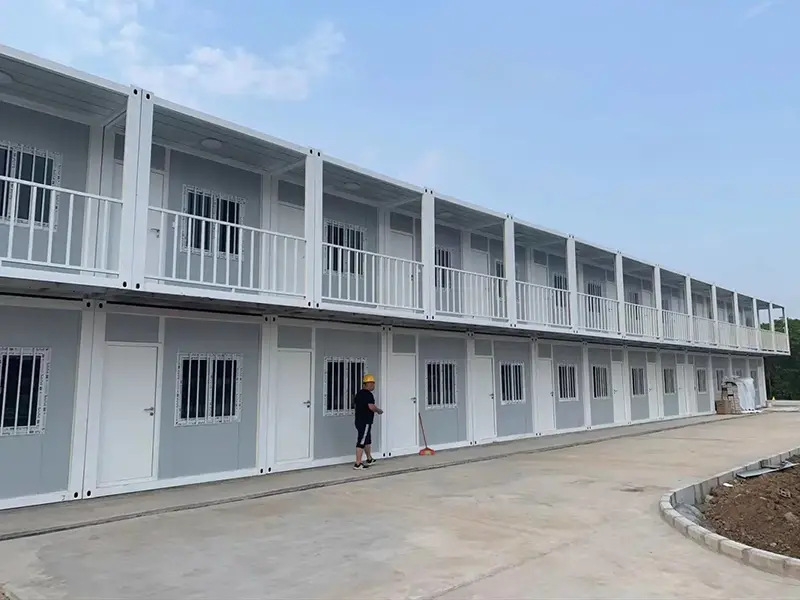 Có thể xây dựng ngôi nhà của container trên mặt đất không bằng phẳng?
