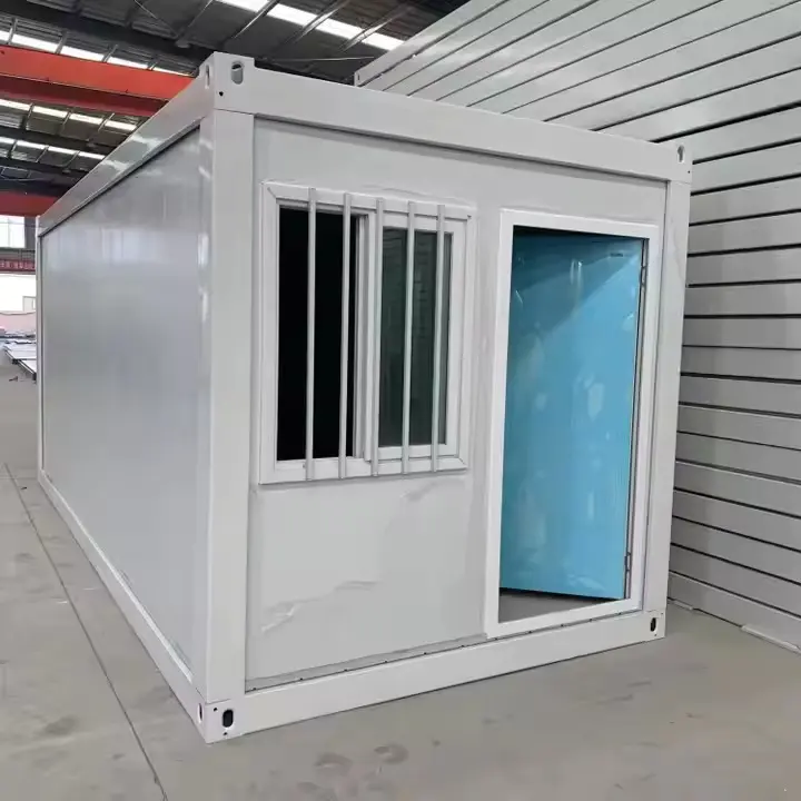 Các tính năng hoạt động nổi bật của nhà container đóng gói phẳng 20ft, màu xanh lá cây, có thể tái chế trong lĩnh vực xây dựng tiền chế là gì?